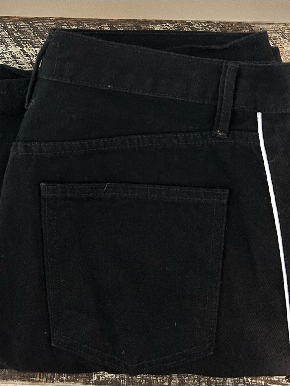 Just Black Black Barrel Jean Twist